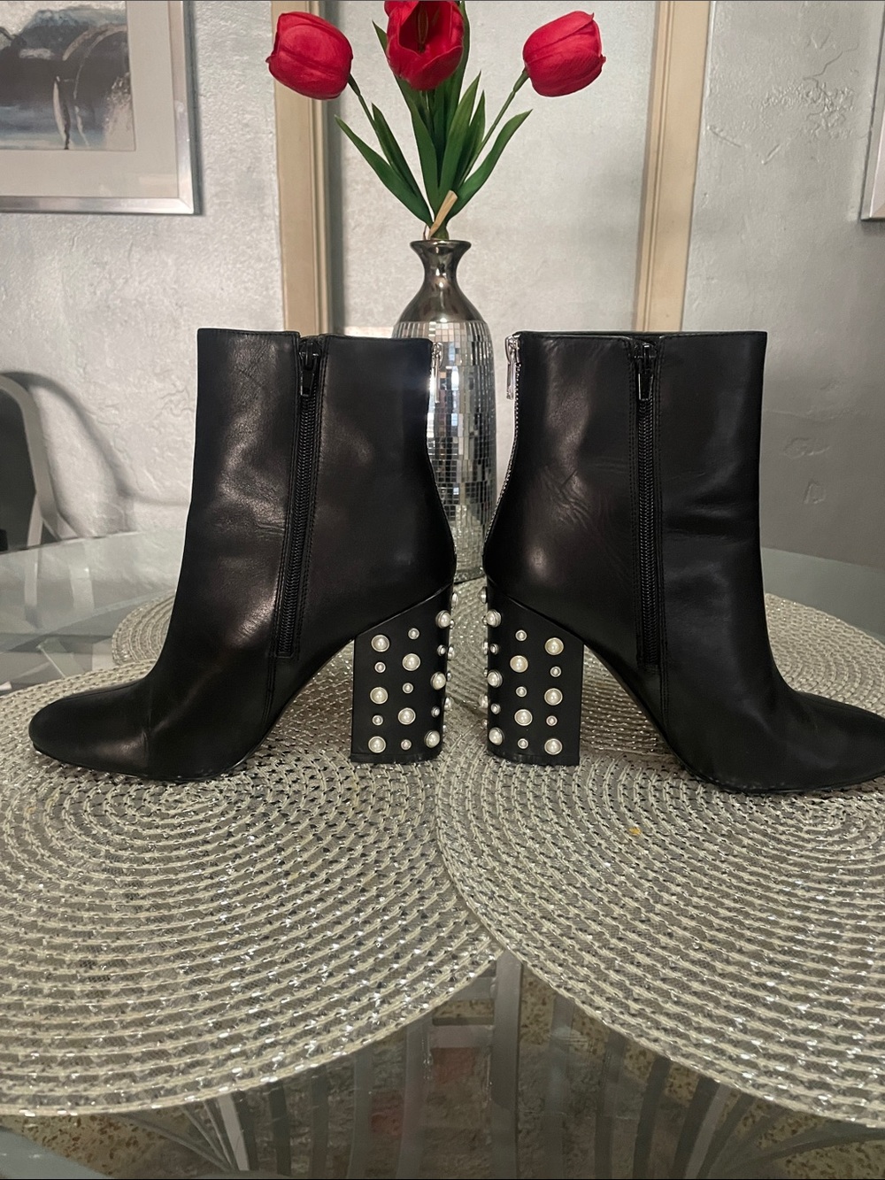 Black Leather Pearl-Stud Block Heel Ankle Boots  by Ivanka Trump size 9 EUC!!